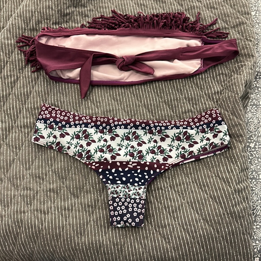 Cheeky Bikini Size L - Picture 2 of 2